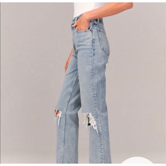 Abercrombie The 90’s Straight Ultra High Rise Jeans NWT 32 / 14 S - Picture 2 of 9